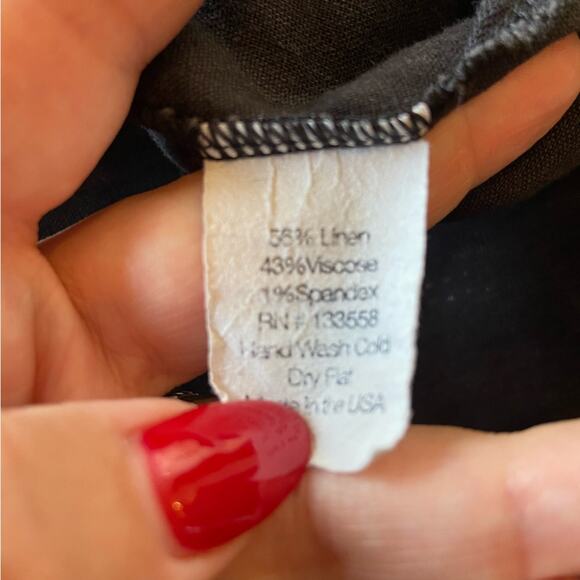 Make it Good S PDX linen blend V-neck button front dress black pattern - Picture 9 of 10